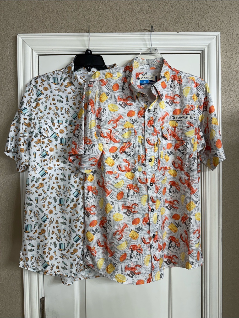 Pair Magellan Classic Fit Fish Gear SzS Short Sleeve Button Down Crawfish Shirts